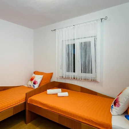 Jura Apartman Krk Town