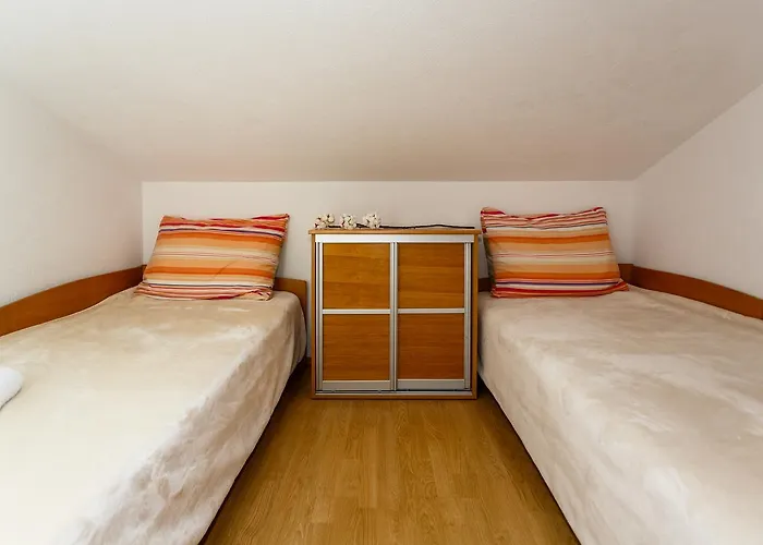 Jura Apartman Krk Town